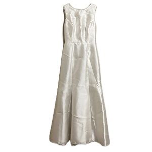 Bella Bridesmaids,Sleeveless,Cut Out Back, Long Bridesmaids Dress, Ivory, Size 2